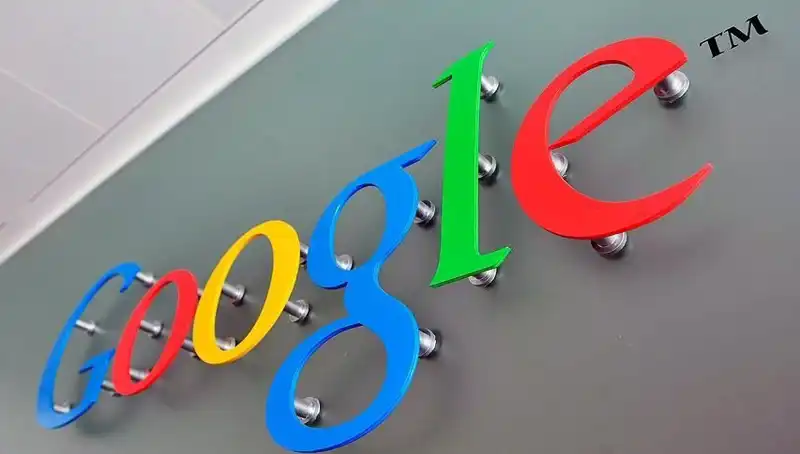 Google'ın Yeni Özelliği: Görüşmeleri Anında Çevirerek İletişimi Dönüştürüyor