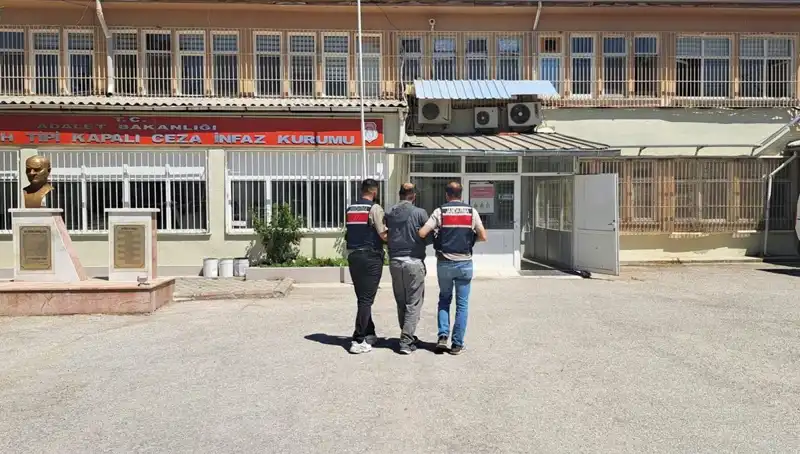 Kırmızı Bültenle Aranan Şüpheli Eskişehir'de Şaşırtan Bir Operasyonla Yakalandı