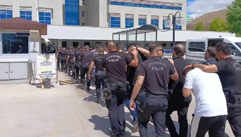 Ankara'da Tehditlerle Haraç Kesme Çetesine Dev Operasyon Yapıldı