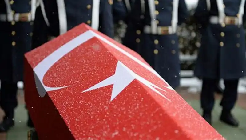 Pençe Kilit Operasyonu'nda Yaralanan Askerimiz Şehit Oldu: Ulusun Acısı Büyük