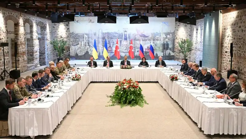 İstanbul'da Barış Zirvesi: Rus Heyeti Türkiye'de Kritik Görüşmeler Yapıyor