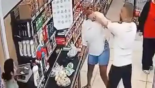 Market Kasa Sırasında Şok Eden Saldırı: Çocuk Gözleri Önünde Yaşandı