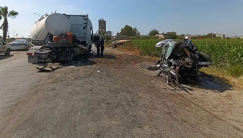 Adana'da Otomobil ve Kamyona Tanker Çarptı: Feci Kaza Görüntüleri Şok Etti