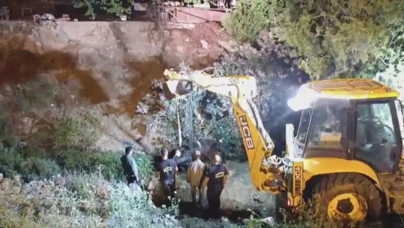 Hatay’da İnek Kurtarma Operasyonu: Kahramanlar Doğaya Dönüş İçin Seferber Oldu