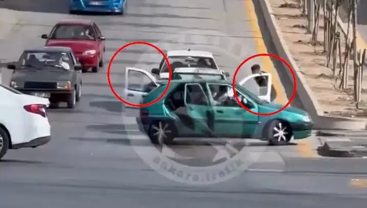 Trafikte Bıçak ve Kılıçla Saldırı: Güvenlik Endişesi Artıyor