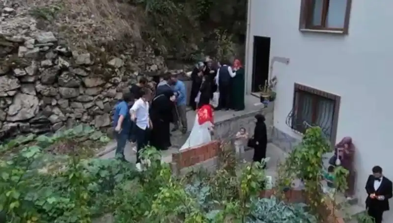 Düğün Töreninde Kanlı Çatışma: 10 Saniye İçinde Değişen Hayatlar