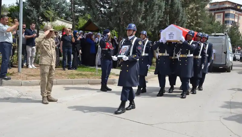 Şehit Gözyaşlarıyla Uğurlandı: Vatanseverlik Duyguları Zirveye Ulaştı