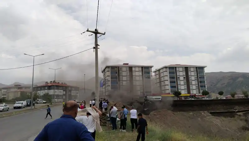 Bitlis'te Doğalgaz Hattında Patlama: Bölge Halkı Hayatını Kaybetti