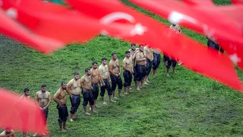 664. Tarihi Kırkpınar Yağlı Güreşleri Başlıyor: Başpehlivanlar Arenada Buluşuyor
