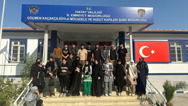 Minibüste 24 Göçmen Yakalanması: Sınır Güvenliği Artırıldı