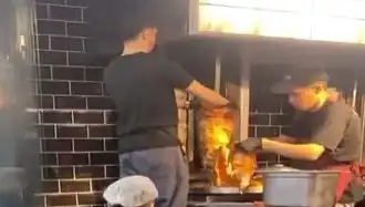 Pişmiş Tavuk Dönerin Üzerine Çiğ Et Koyuldu! Skandal İncelemesi Başlatıldı