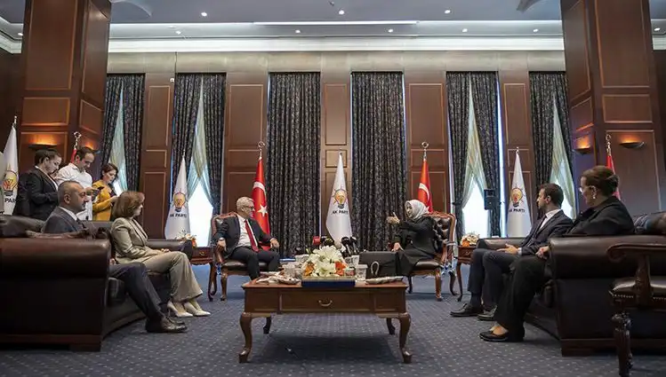 AK Parti Bayramlaşma Programı Açıklandı: CHP Neden Yer Almıyor?