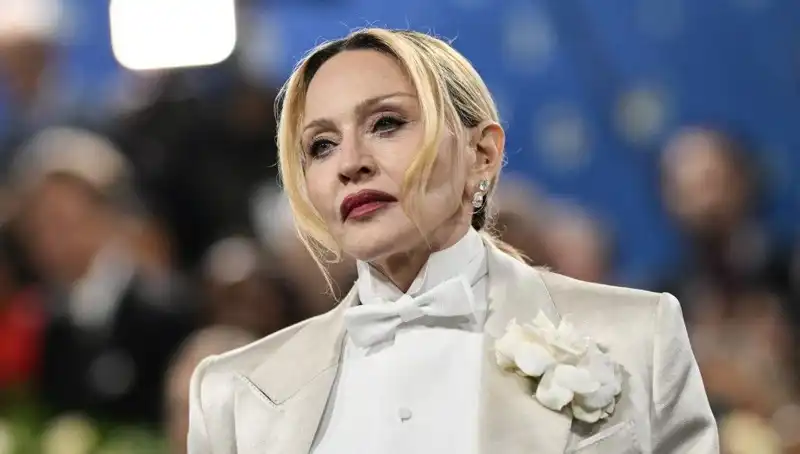 Madonna'nın Tartışmalı Diyeti: Kanserle Mücadelede Çığır Açan Bir İddia mı?