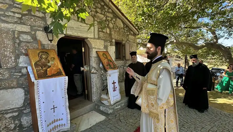 Bozcaada'da Renkli ve Coşkulu Aya Paraskevi Günü Ayini Gerçekleşti
