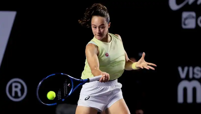 Zeynep Sönmez, Kariyer Rekorunu Kırarak Sporseverleri Büyüledi