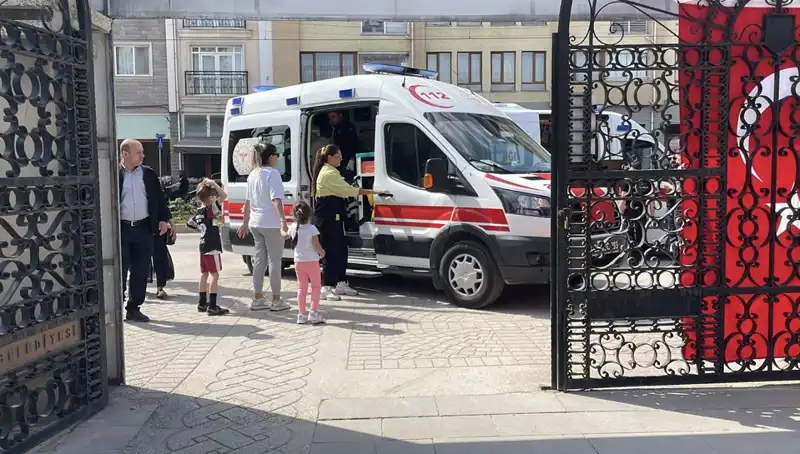 Eskişehir’de Sahipsiz Köpeklerin Tehlikesi: İki Çocuğa Saldırı Anı