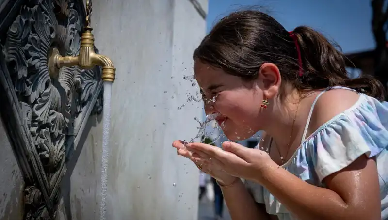 Türkiye'de 16 Şehirde Hava Sıcaklıkları 40 Dereceyi Aştı: Yaz Gelmeden Hazırlıklar Başladı!