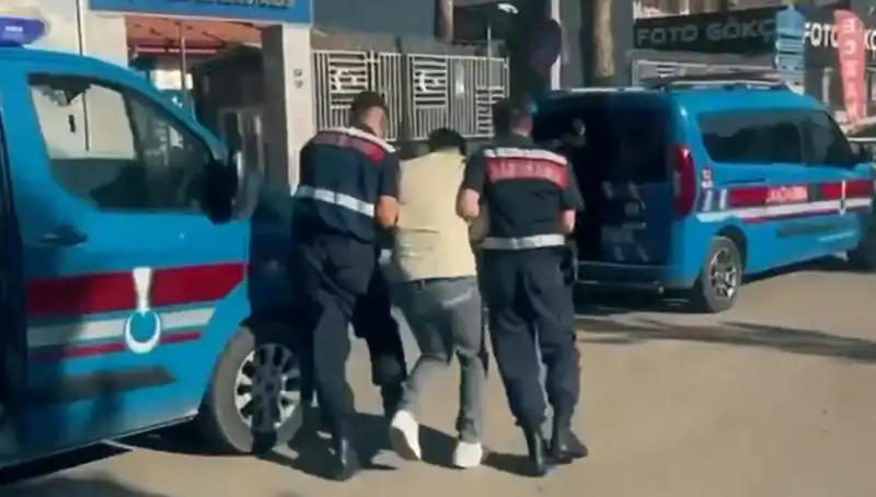 Türkiye’nin 10 İlinde Suç Örgütlerine Yapılan Dev Operasyon: 74 Gözaltı
