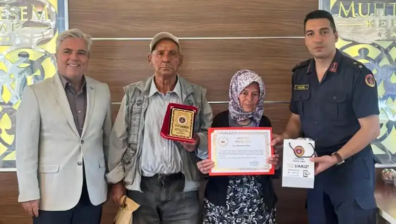 Tek Varlıkları Olan Evi Jandarmaya Bağışladılar: Duygusal Hikaye