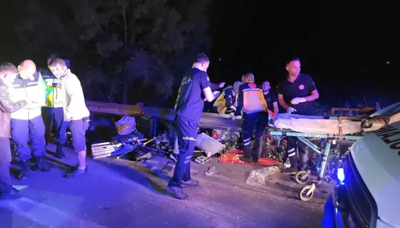 Minibüs Kazasında Savrulan Yolcuların Dramı: Hayata Dönüş Mücadelesi