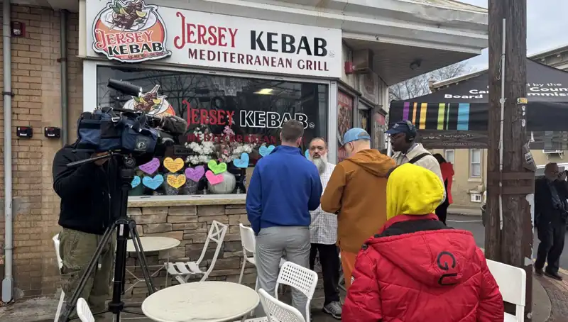 Türk Aileye Amerika’da Şok: Yeşil Kart Beklerken Gözaltına Alındılar!