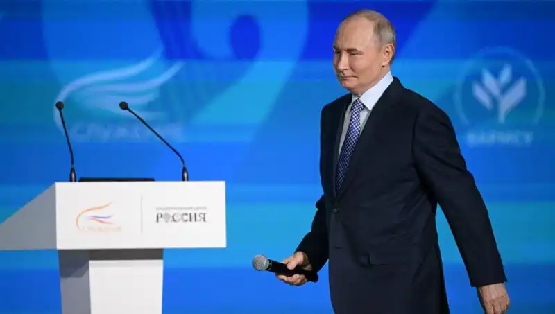 Rusya'da "Yabancı Ajan" Yasası: Putin'den Şok Karar!