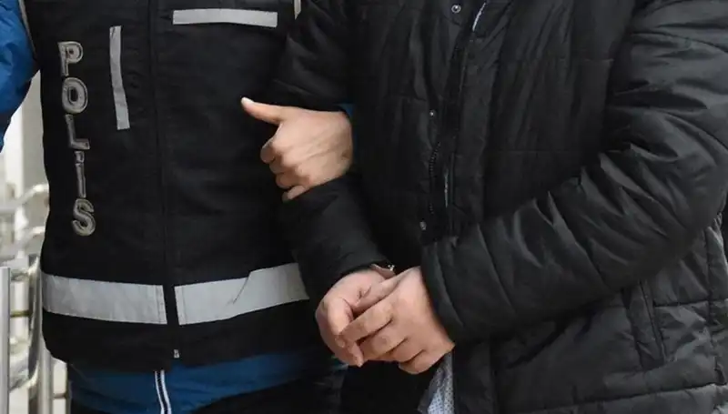 Edirne'de FETÖ Şüphelisi İki Kişinin Yakalanması: Gözaltı Süreci Başladı