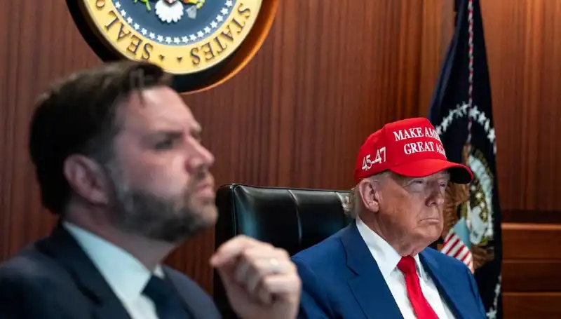 Trump’ın Azil Tasarısı Reddedildi: Siyasi Gelişmeler Neleri Getiriyor?