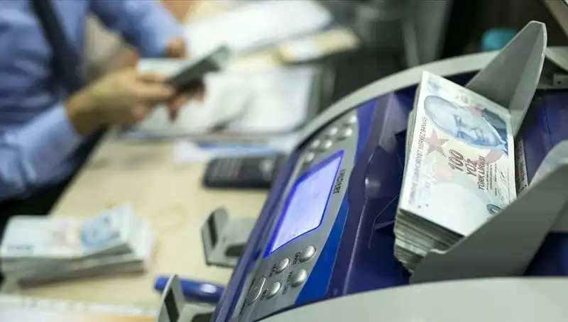Ev Kadınlarına Emeklilik Hakkı Geldi: Ne Zaman Emekli Olabilirler?